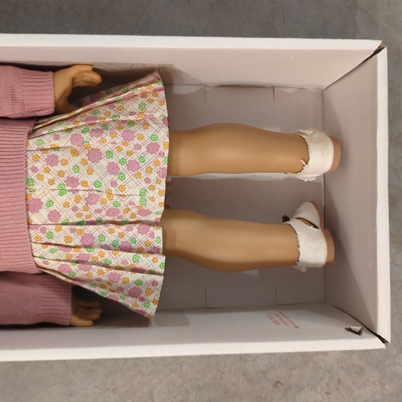 Retired Kit Doll, Box, and Accessories, Pristine Condition - Picture 8 of 10